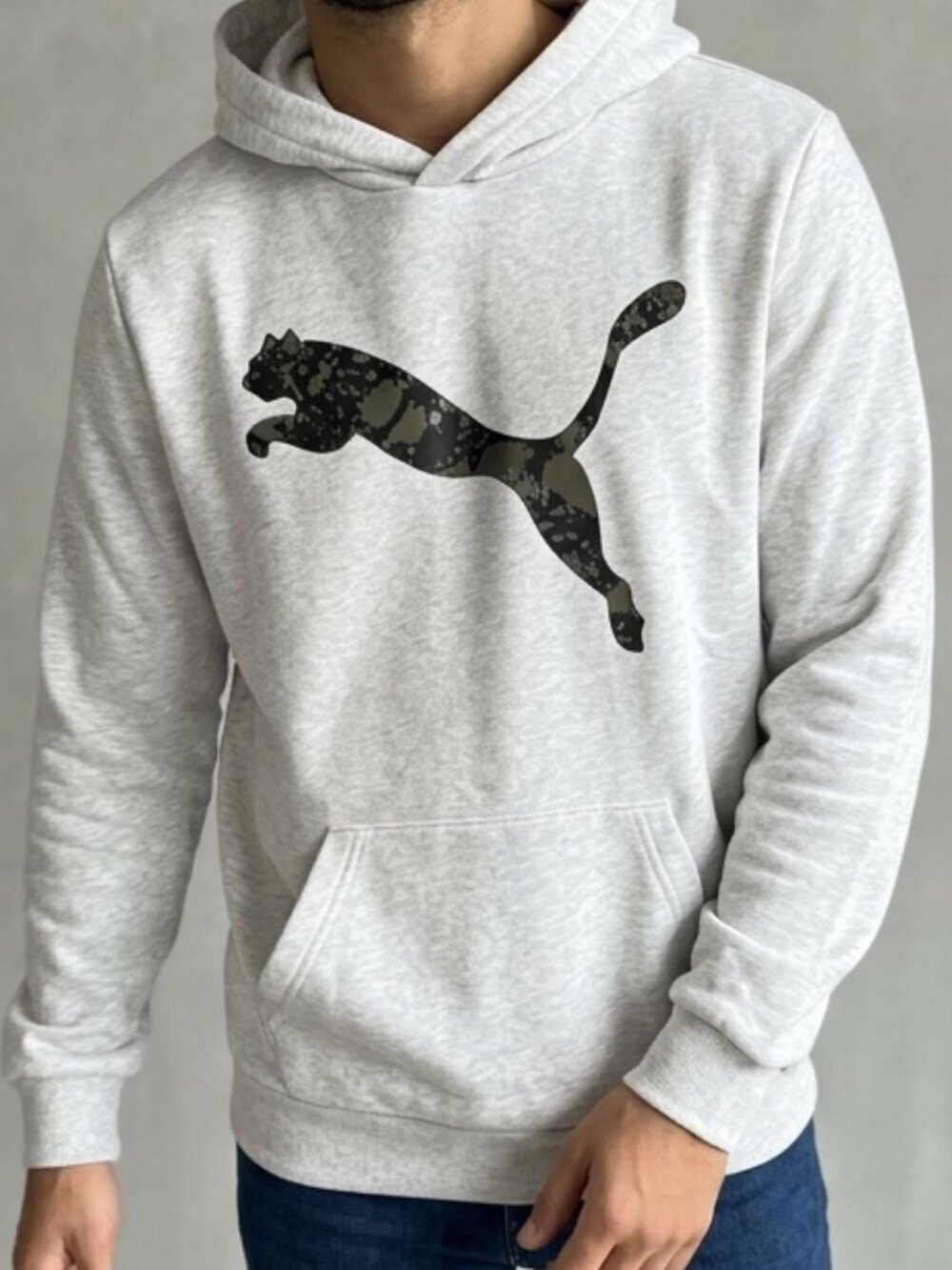 ⭐️ 5 for 20$! ⭐️ Puma Light Grey Hoodie with Camo Logo